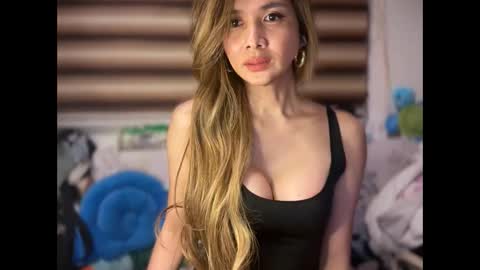 Yna     online show from October 27, 2025, 10:36 pm