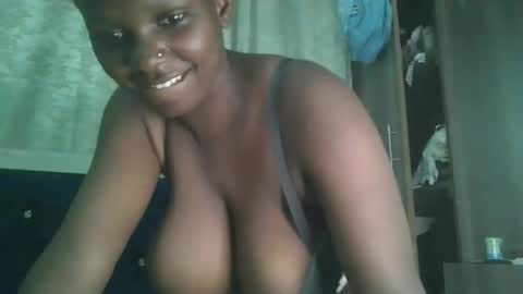 bigtit166077 online show from October 28, 2025, 7:16 pm