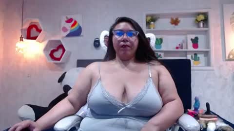 bigtitslaurenriver online show from July 8, 2026, 12:09 pm