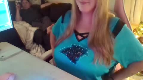 Mountain Mama online show from November 25, 2025, 2:22 am