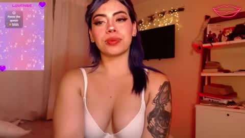 biigbooty_ online show from February 16, 2025, 7:48 am