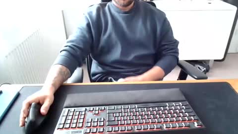 biker4ever90 online show from November 11, 2025, 9:53 am