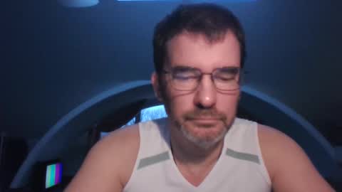 Snapshot of bikertom1988 chatting on December 21, 2024, 2:47 pm bikertom1988 online show from December 21, 2024, 2:47 pm