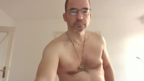 Snapshot of bikertom1988 chatting on February 24, 2025, 7:00 am bikertom1988 online show from February 24, 2025, 7:00 am