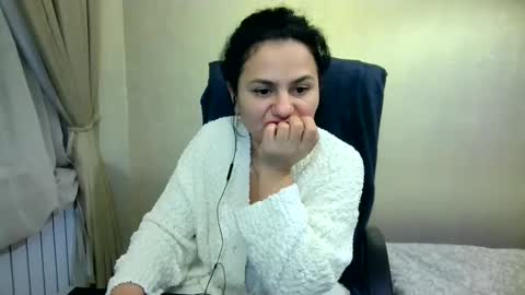 Snapshot of bililay chatting on December 6, 2024, 10:52 pm DOM NIKA online show from December 6, 2024, 10:52 pm