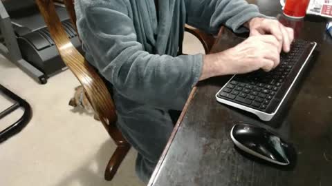 billy471 online show from December 9, 2024, 11:47 am