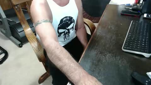 billy471 online show from April 13, 2026, 9:42 pm