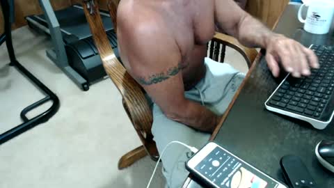 Snapshot of billy471 chatting on June 12, 2026, 5:01 pm billy471 online show from June 12, 2026, 5:01 pm