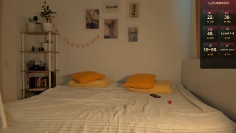 Billy and Lisahelp us to reach 100 likes online show from February 26, 2025, 9:42 am