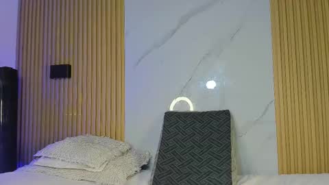 Sam online show from November 22, 2025, 11:42 am