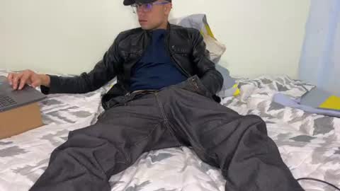 billy_magteo online show from August 9, 2026, 3:23 am