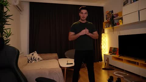 BillyPassion online show from November 18, 2025, 4:33 pm