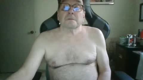 Snapshot of bink195234 chatting on April 19, 2026, 8:11 pm Bink195234 online show from April 19, 2026, 8:11 pm