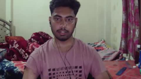 Snapshot of birbikrom104 chatting on April 19, 2026, 6:10 pm birbikrom104 online show from April 19, 2026, 6:10 pm