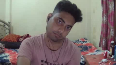 Snapshot of birbikrom104 chatting on April 30, 2026, 7:04 am birbikrom104 online show from April 30, 2026, 7:04 am