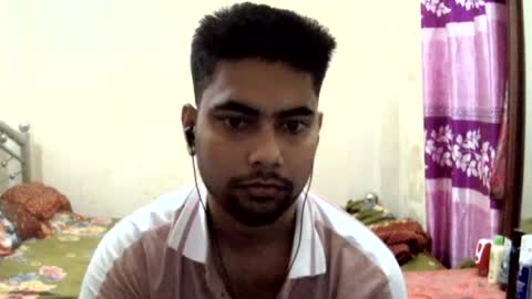 Snapshot of birbikrom104 chatting on June 18, 2026, 3:40 am birbikrom104 online show from June 18, 2026, 3:40 am