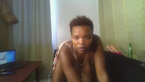 birdie_girl_2 online show from September 16, 2025, 6:25 am