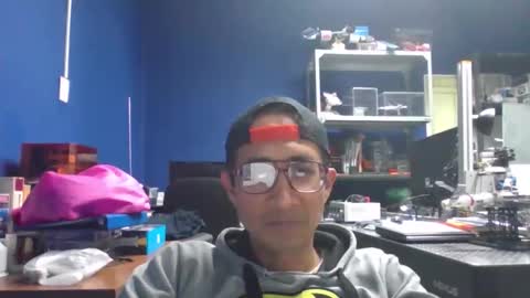 Manu O online show from April 17, 2026, 8:45 pm