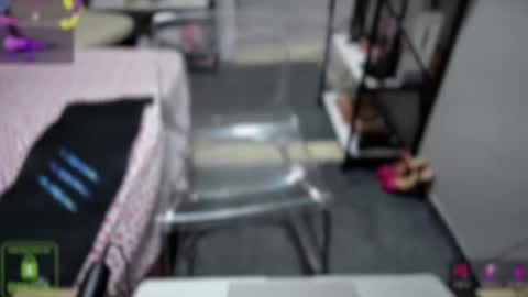 bisex woman online show from May 24, 2026, 11:43 pm