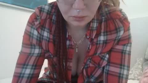 Dita online show from November 24, 2025, 5:23 pm