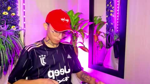  ..  .. online show from October 18, 2025, 6:08 pm