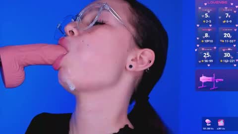 Diana online show from November 8, 2025, 5:23 pm