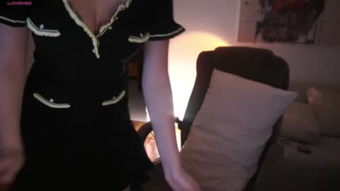 Ann Braslowsky online show from October 10, 2025, 10:53 pm