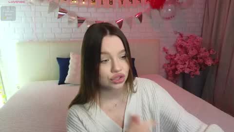 Julia online show from January 26, 2025, 2:52 pm