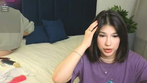 Julia online show from November 15, 2025, 8:44 am