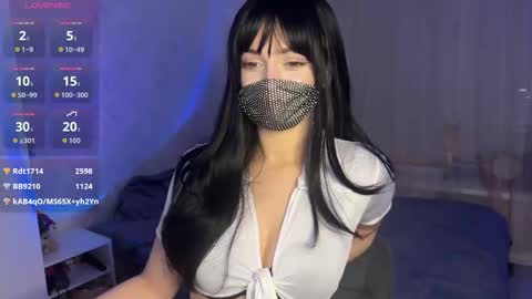 Kitty online show from October 19, 2025, 2:40 pm