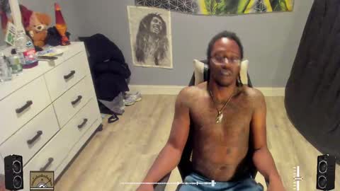 Plant Base Streamers From Pennsylvania online show from September 23, 2025, 10:24 pm