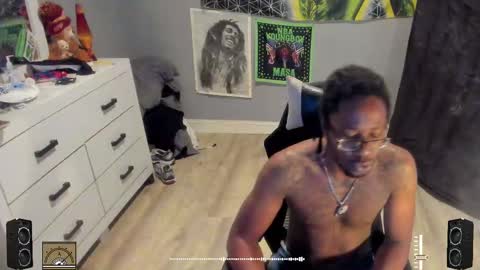 Plant Base Streamers From Pennsylvania online show from October 7, 2025, 9:56 pm