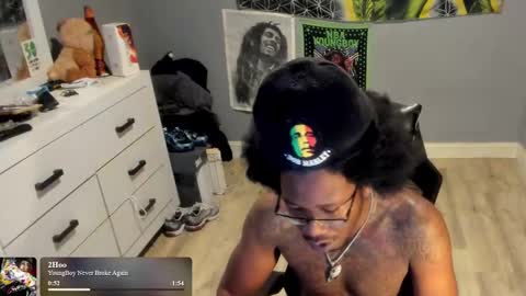 Plant Base Streamers From Pennsylvania online show from November 4, 2025, 11:59 pm