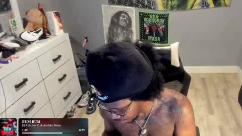 Plant Base Streamers From Pennsylvania online show from November 9, 2025, 12:42 am