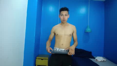 blacckandwhitte online show from December 3, 2024, 11:44 am