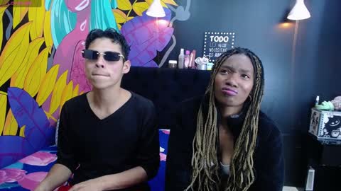 blacckandwhitte online show from February 5, 2025, 8:25 pm