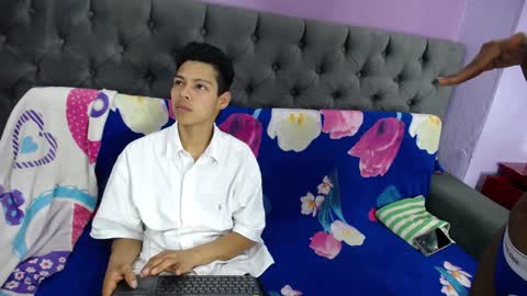 blacckandwhitte online show from February 7, 2025, 5:51 pm