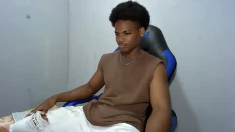 tu morenito online show from April 13, 2026, 2:39 am