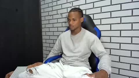 Snapshot of black_dicck chatting on April 21, 2026, 2:45 pm tu morenito online show from April 21, 2026, 2:45 pm
