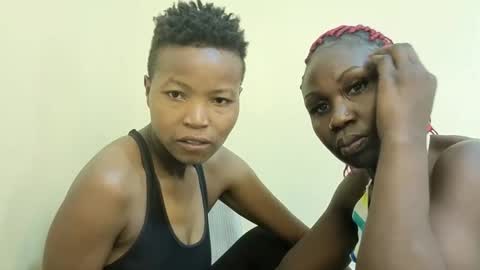 Snapshot of black_divas1 chatting on February 11, 2026, 5:12 am black_divas1 online show from February 11, 2026, 5:12 am