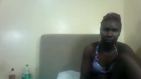 Snapshot of black_divas1 chatting on February 15, 2026, 2:19 am black_divas1 online show from February 15, 2026, 2:19 am