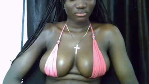 Esthy online show from September 23, 2025, 8:39 am