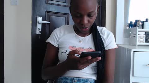 black ghodess online show from February 16, 2025, 11:38 am