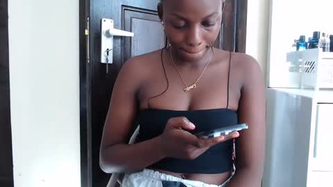 black ghodess online show from February 24, 2025, 12:59 pm