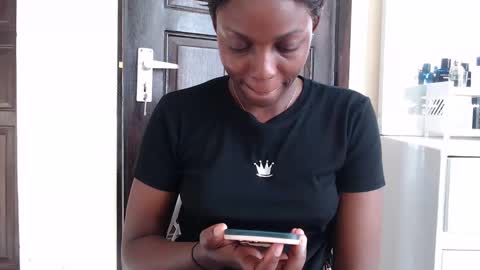 black ghodess online show from March 2, 2025, 2:21 pm
