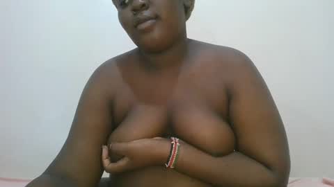 Snapshot of black_goddess200 chatting on February 5, 2025, 10:19 am black_goddess200 online show from February 5, 2025, 10:19 am