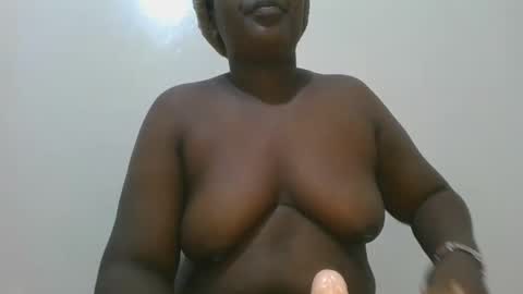 Snapshot of black_goddess200 chatting on February 6, 2025, 10:10 pm black_goddess200 online show from February 6, 2025, 10:10 pm