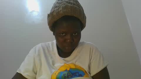 Snapshot of black_goddess200 chatting on February 11, 2025, 6:08 am black_goddess200 online show from February 11, 2025, 6:08 am