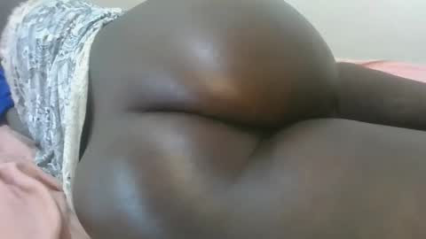 Snapshot of black_goddess200 chatting on February 15, 2025, 1:42 am black_goddess200 online show from February 15, 2025, 1:42 am