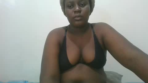 Snapshot of black_goddess200 chatting on February 23, 2025, 4:50 am black_goddess200 online show from February 23, 2025, 4:50 am